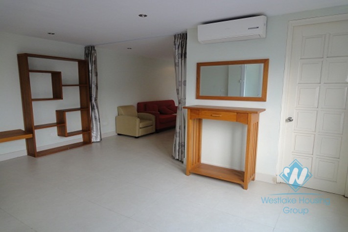Nice apartment available for lease in Hoan Kiem district, Hanoi