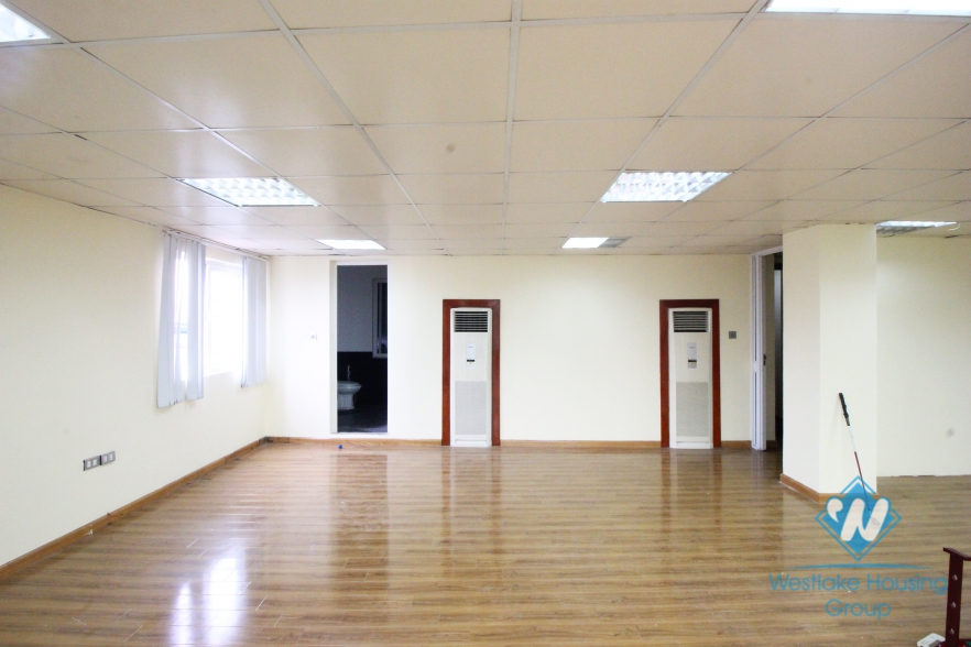 Professional and bright office for rent in Linh Lang, Ba Dinh
