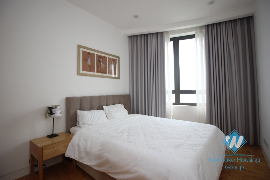 Nice three bedrooms apartment for rent in Indochina Tower