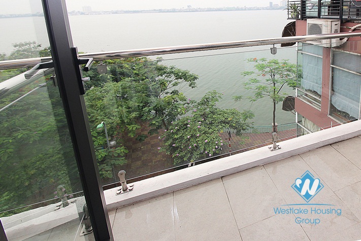 Modern lakeview serviced studio apartment for rent in Tay Ho