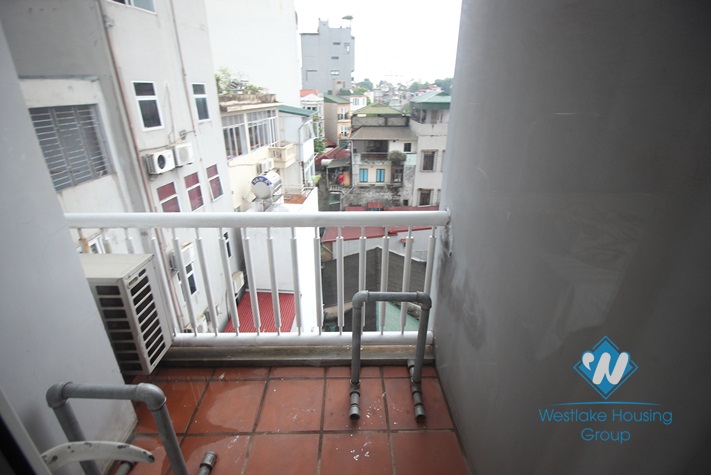 03 bedrooms apartment for rent in Truc Bach area, Ba Dinh district 