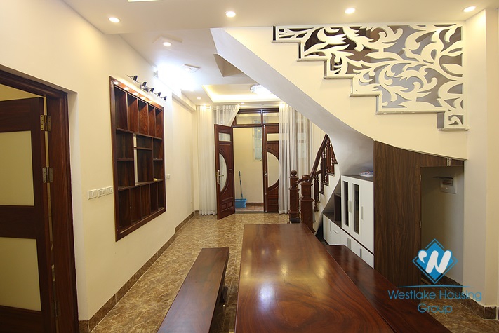 Brand new house with 5 bedrooms for rent in Tay Ho district 