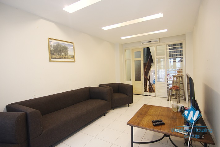 Nice and affordable house for rent in Nghi Tam village, Tay Ho, Hanoi 