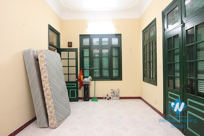 Spacious 5 bedrooms hosue for rent in Tay Ho district