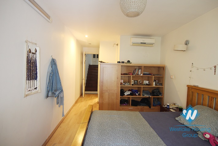 Nice and affordable house for rent in Nghi Tam village, Tay Ho, Hanoi 