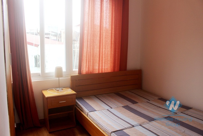 One bedroom apartment in Hoang Hoa Tham street, Ba Dinh district, Hanoi