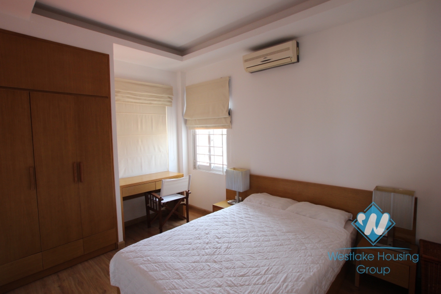 Hight quality apartment for rent in Linh Lang, Ba Dinh, Ha Noi