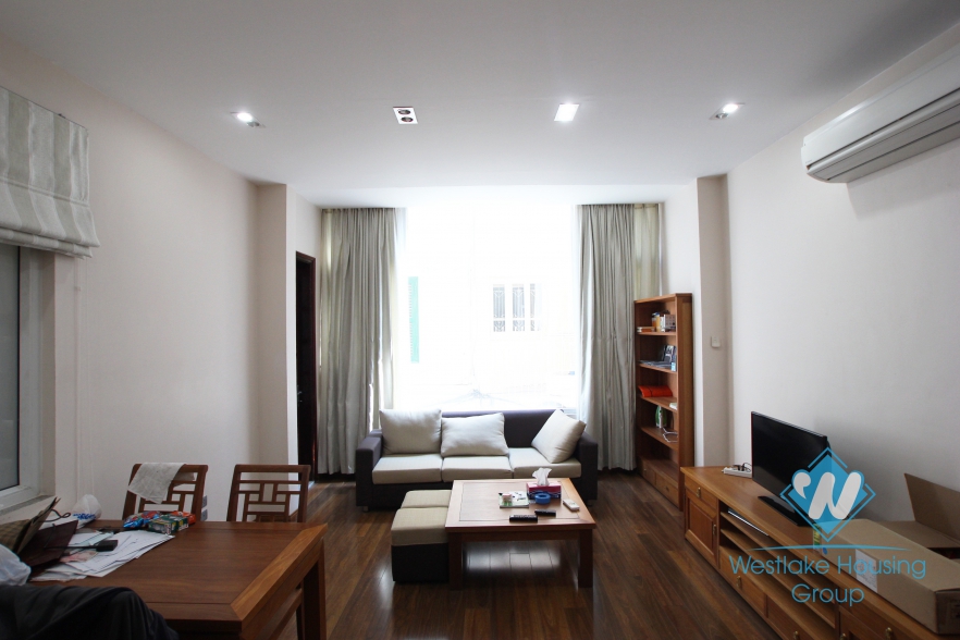 Good price apartment for rent in Linh Lang st, Ba Dinh, Ha noi
