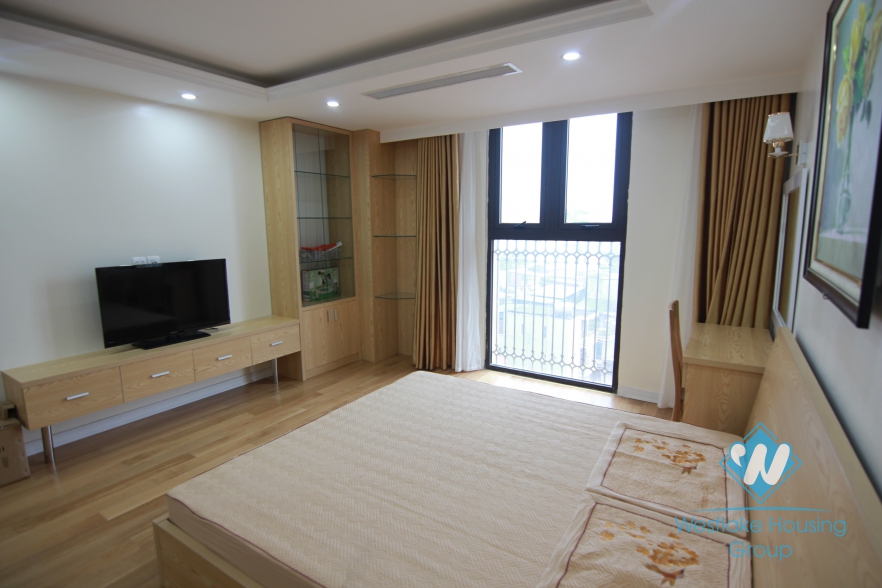 Luxury three bedrooms apartment for rent in Dong Da district, Ha Noi