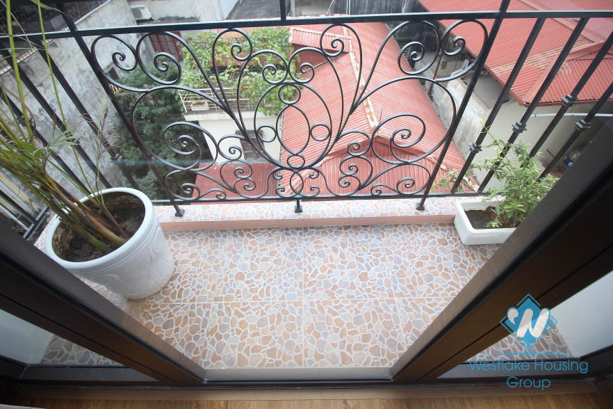 One bedroom apartment with balcony for rent in Dong Da, Ha Noi