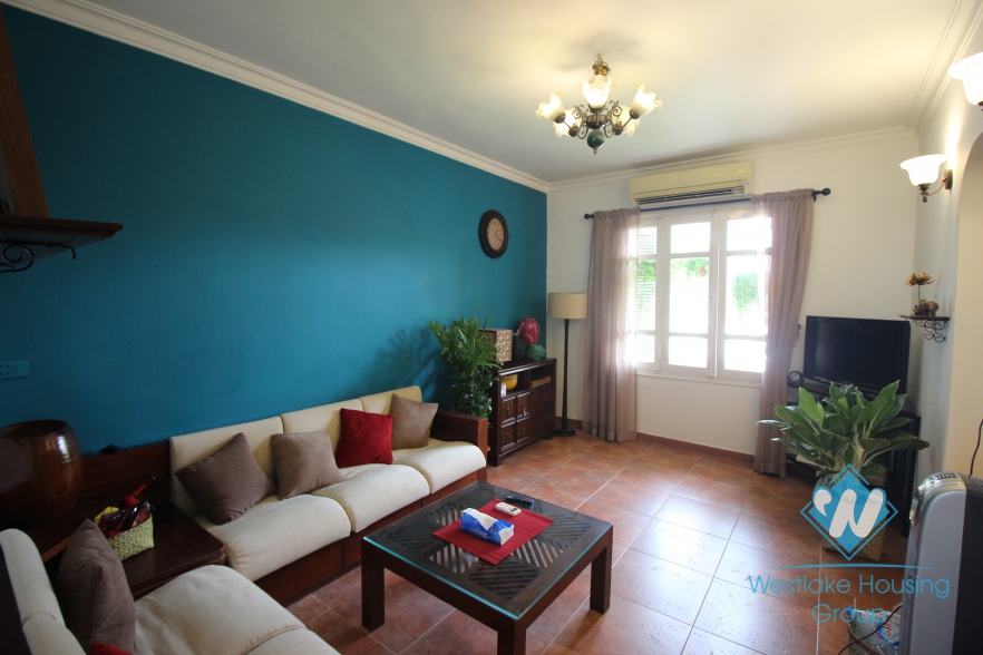 Charming and modest  apartment for rent  in Hai ba Trung, Ha Noi