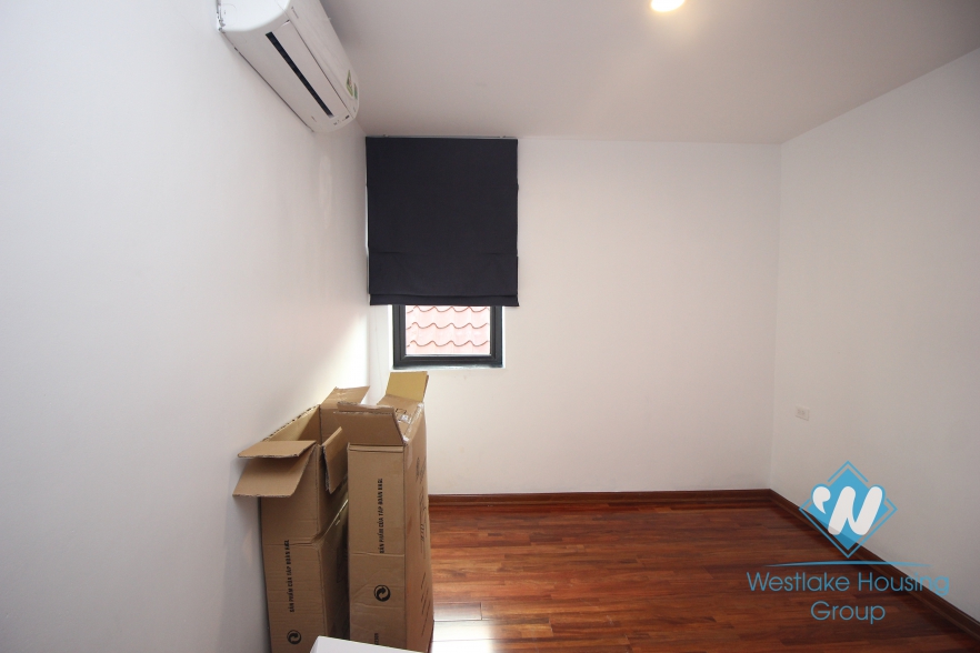 Lake view three bedrooms apartment for rent in Tay Ho, Ha Noi