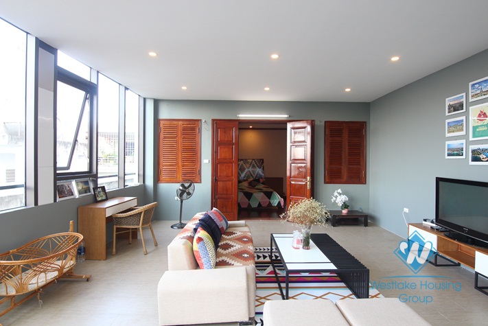 Tay Ho stylish apartment for rent by the lake with balcony