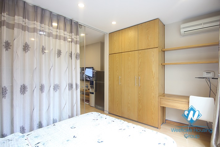One rental apartment for lease in Dang Thai Mai, Tay Ho, Hanoi