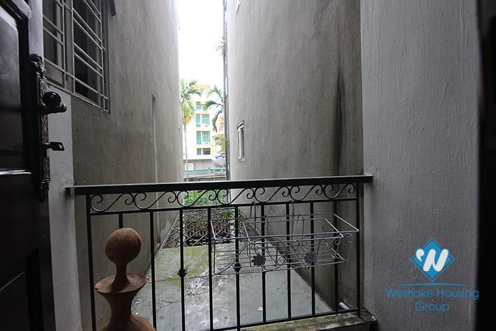 Nice house with nice design for rent in Tay ho area 