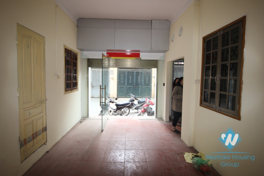 3 floors office for rent in Tay Ho, Hanoi