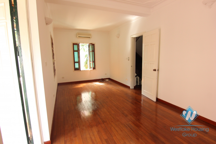 Nice house newly renovated to rent in Tay Ho
