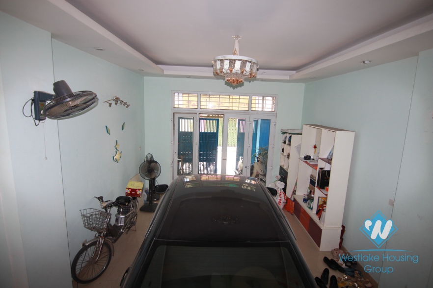 Budget 6 bedroom house for rent in Tay Ho, Ha Noi