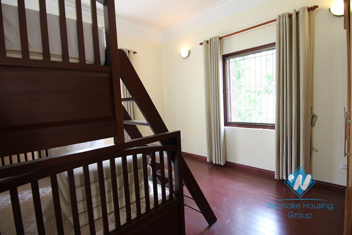 Lovely house with courtyard for rent in Tay Ho