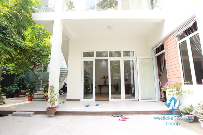 Brand new and nice apartment for rent in Dang Thai Mai st, Tay Ho, Ha Noi