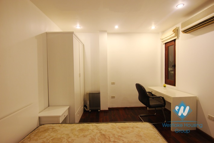 Lakeview two bedroom apartment for rent in Nhat Chieu st, Tay Ho district.