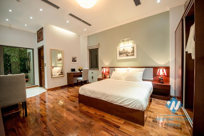 Deluxe studio apartment for rent on Pho Duc Chinh, Truc Bach