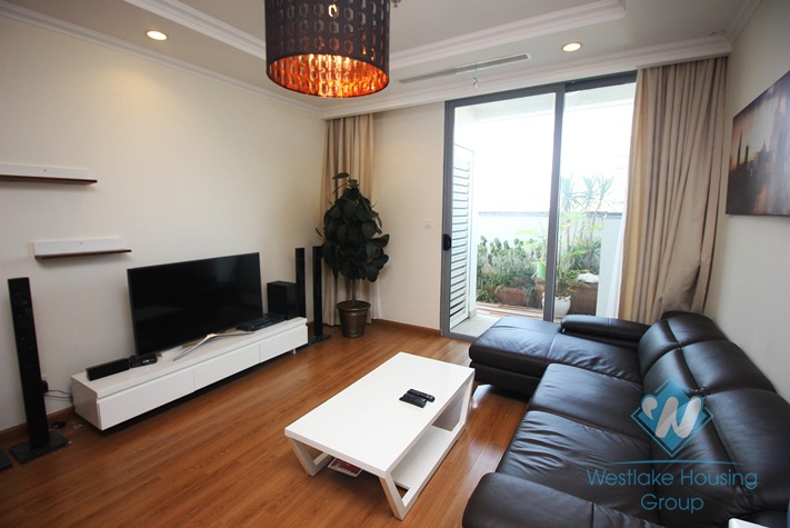 Luxury three bedrooms apartment for rent in Vinhome Nguyen Chi Thanh, Ha Noi