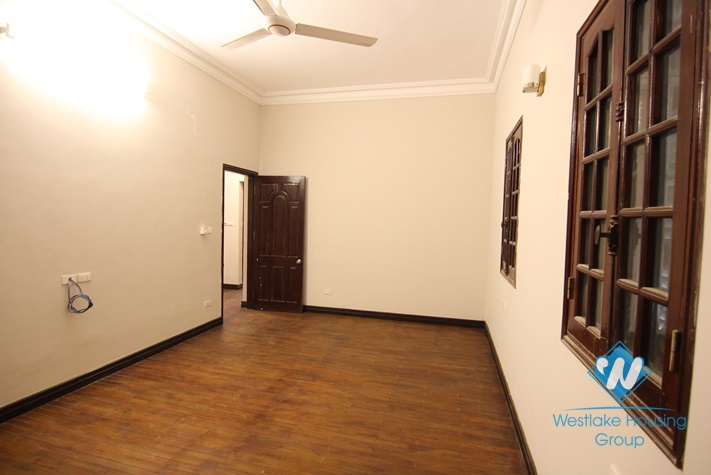 Quiet house with yard for rent in Tay Ho district.Ha Noi