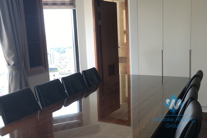 04 bedrooms apartment for rent in Hoang Thanh Tower, Hanoi.