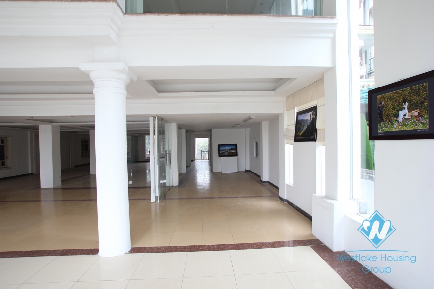 Large size office for rent in Au Co Street, Tay Ho, Ha Noi