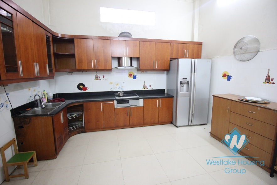 Beautiful house with 4 stories for rent in Dong Da, Ha Noi