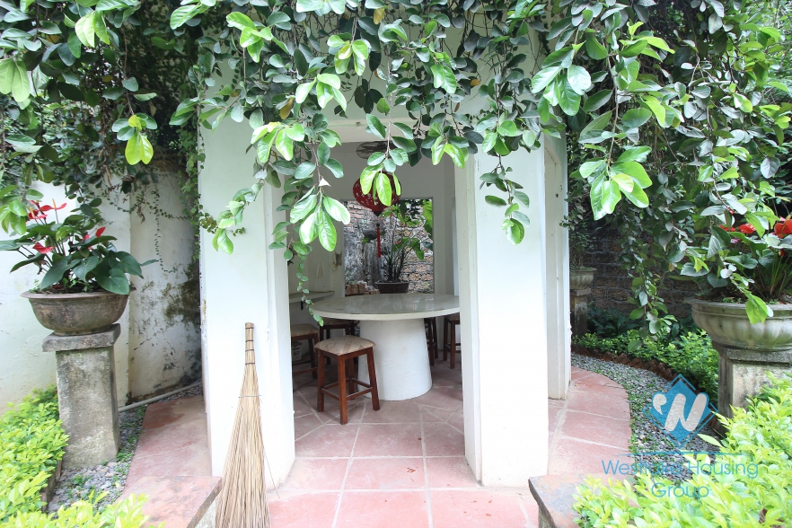 Charming villa for rent on the lakeside with lovely garden in Tay Ho, Hanoi