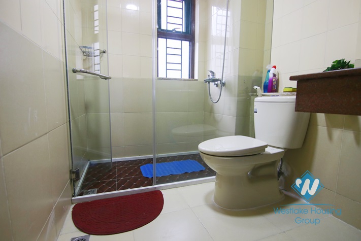Reasonable price apartment for rent in Dong Da, Hanoi.