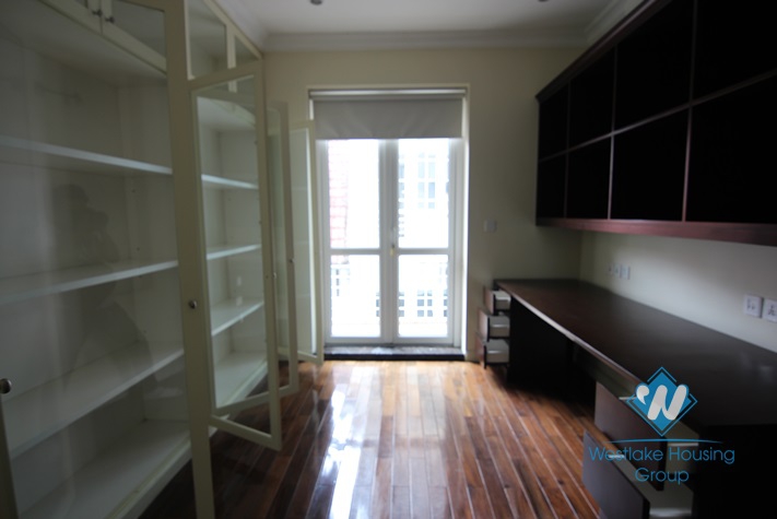 Beautiful And Nice 03 Bedrooms House For Rent in Tay Ho Area.