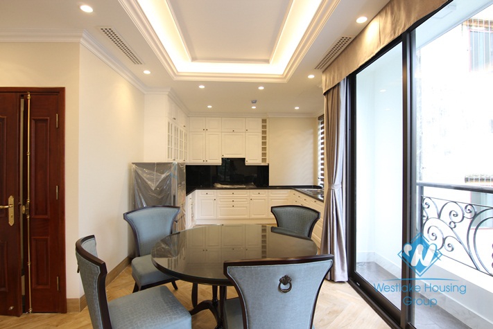 A luxury 1 bedroom apartment for rent on Yen Phu Street