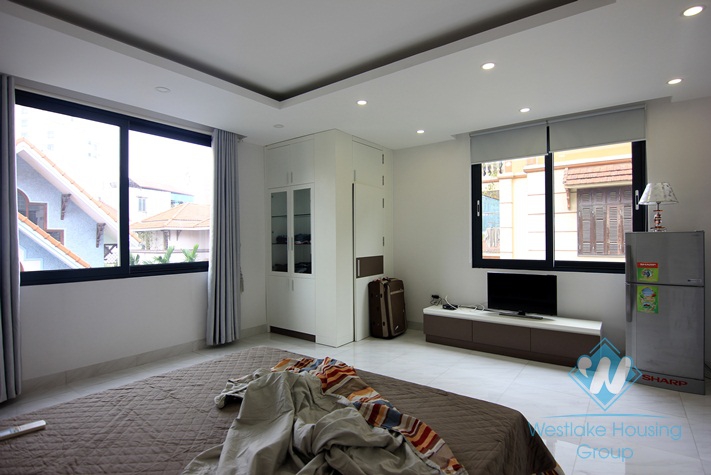 Room in a shared house at Giang Vo street, all bills included