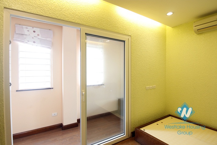 A cheap 3 bedroom duplex apartment for rent in city center