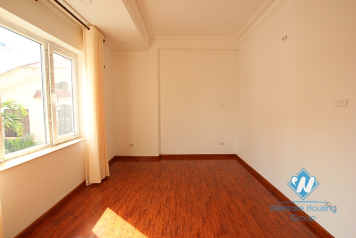 Brand new lake view apartment for lease on Xuan Dieu street, Tay Ho, Hanoi