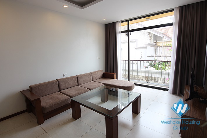 1 bedroom and 1 reading room apartment for rent in Tay Ho, Hanoi.