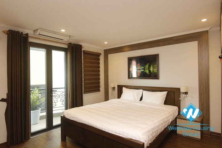 02 bedrooms apartment in Hai Ba Trung district for rent.