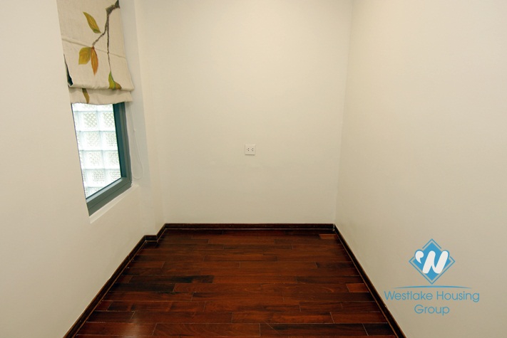 A lovely and modern apartment for rent in Kim ma, Ba dinh