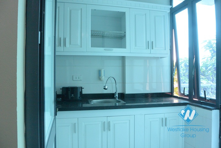 A nice and good-priced 1 bedroom apartment for rent on Hoang Quoc Viet, Cau Giay District