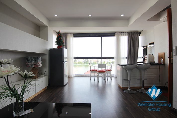 Lake view penthouse apartment for rent in Tay Ho, Hanoi