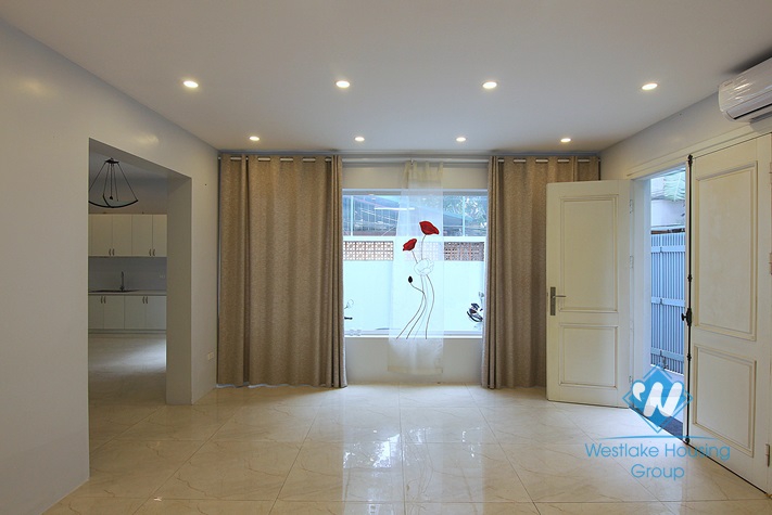 Spacious house with 04 bedrooms and 02 lagre balcony in Tay Ho
