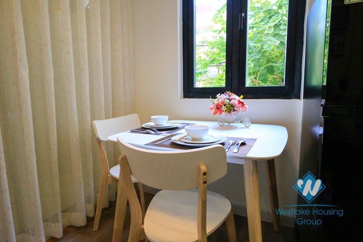 A little beautiful and nice 1 bedroom apartment for rent in Ba Dinh District
