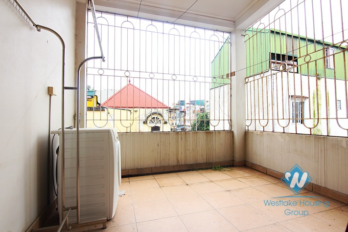Cheap 4 bedrooms house with big yard for rent in Tay Ho district, Hanoi.