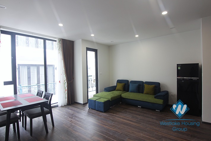 Brand new and morden 2 bedrooms apartment for rent in Tu Hoa st, Tay Ho area.