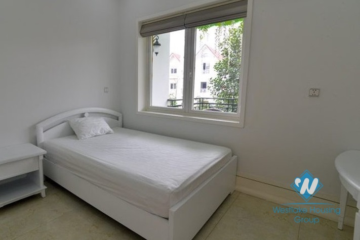 Hanoi furnished 5 bedrooms villa for let in Vinhomes Riverside with river view
