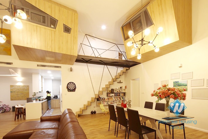 A charming penhouse with 4 bedrooms apartment for rent in G Tower Ciputra.
