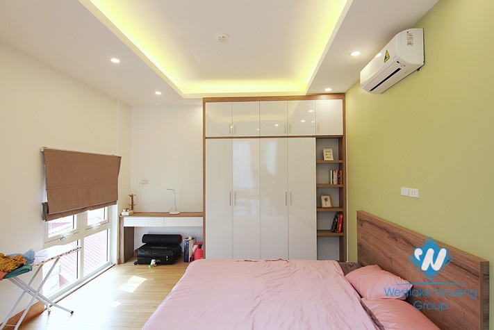 Brand new 02 bedrooms for rent in Xuan dieu st, Tay Ho District 
